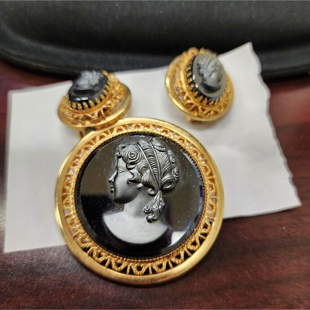 Vintage Cameo Hematite Brooch & Clip Earrings, Filigree Pin Set Germany Style - Picture 8 of 10